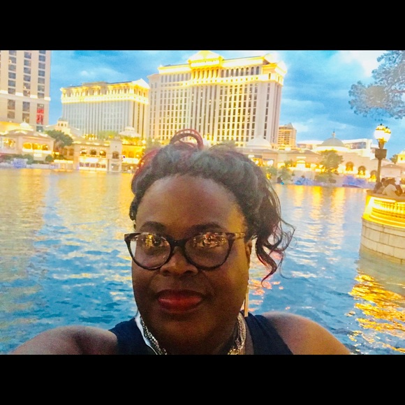 Meet your Posher, Marjuyua - Picture 1 of 1